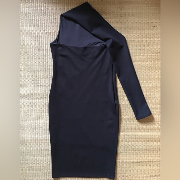 ALIEVA DASHA MODERN ASYMMETRICAL ONE SLEEVE MIDI DRESS IN BLACK Size XXL - Picture 6 of 12